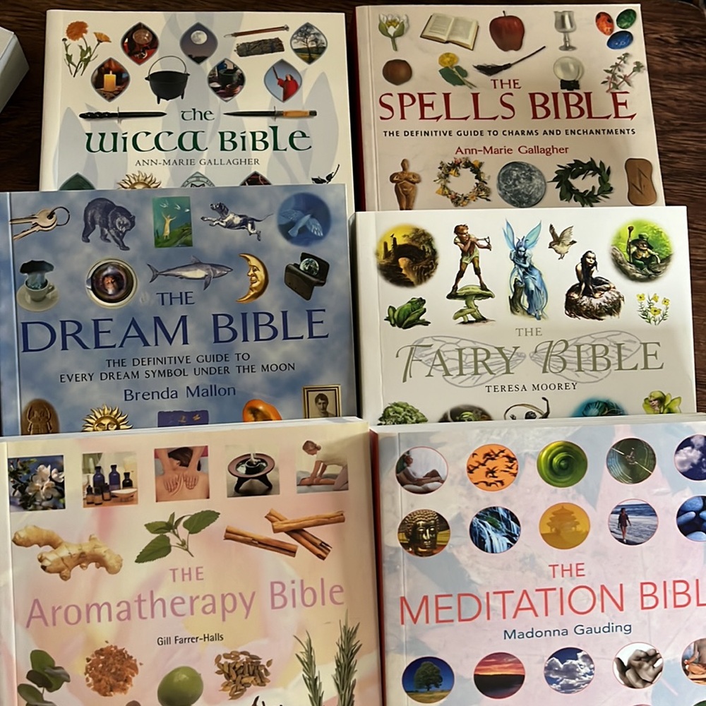 ✨The “Bible” Collection✨ - Picture 9 of 9